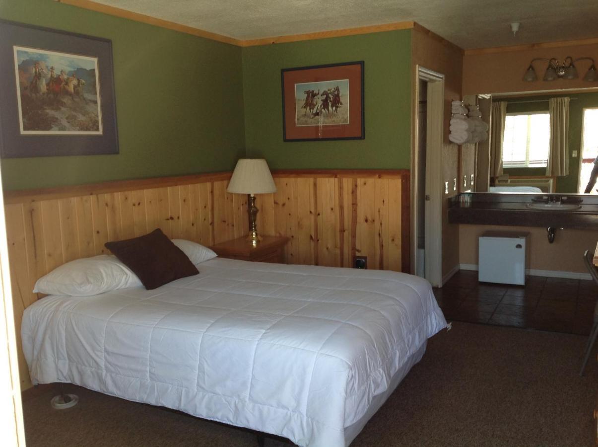 Whitney Portal Hotel And Hostel Lone Pine Buitenkant foto