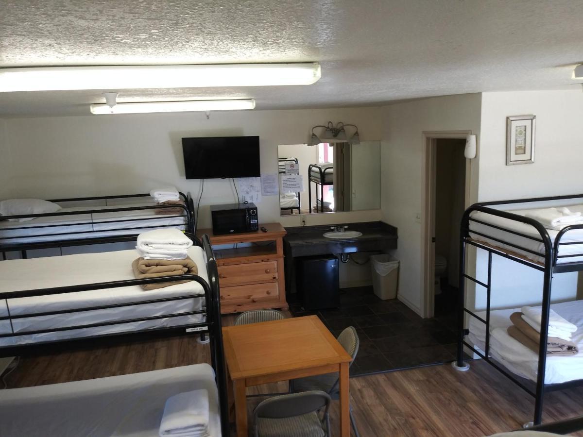 Whitney Portal Hotel And Hostel Lone Pine Buitenkant foto