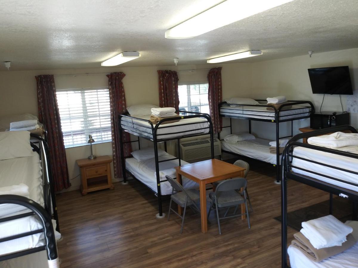 Whitney Portal Hotel And Hostel Lone Pine Buitenkant foto