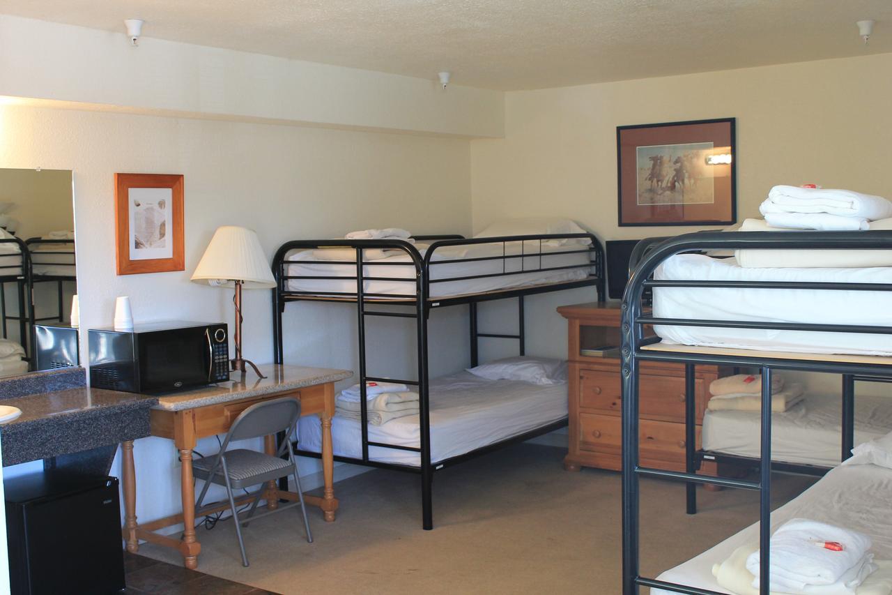Whitney Portal Hotel And Hostel Lone Pine Buitenkant foto
