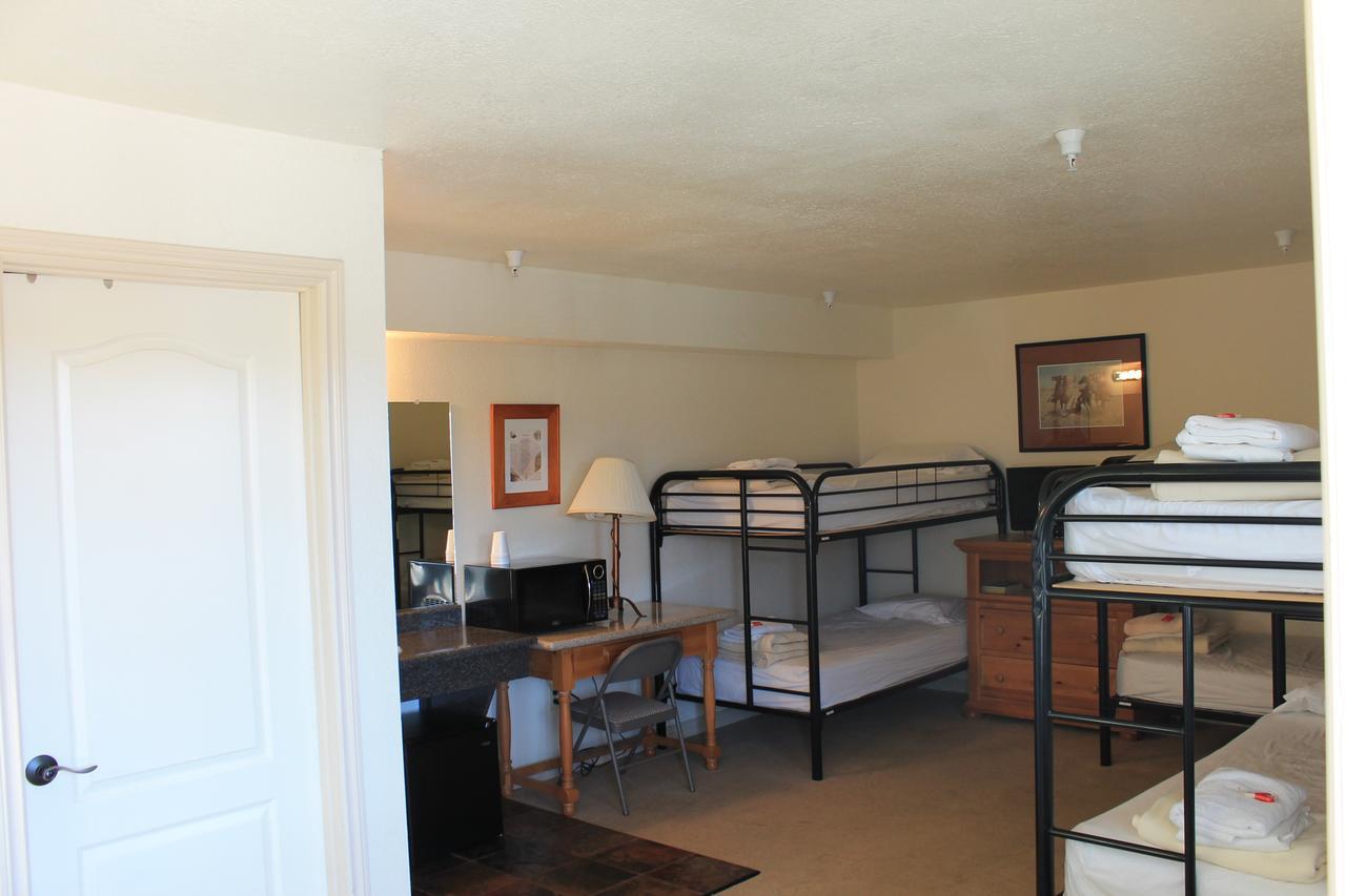 Whitney Portal Hotel And Hostel Lone Pine Buitenkant foto
